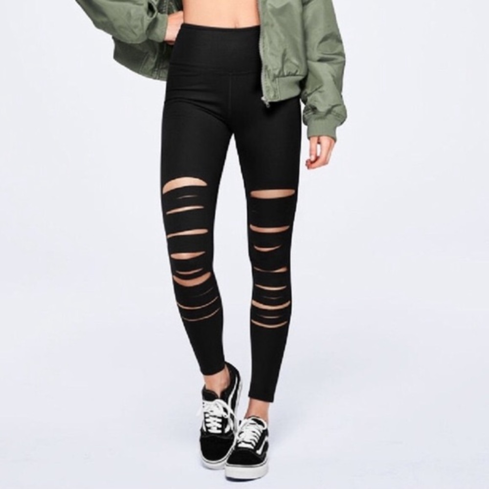 VS PINK Ultimate Leggings